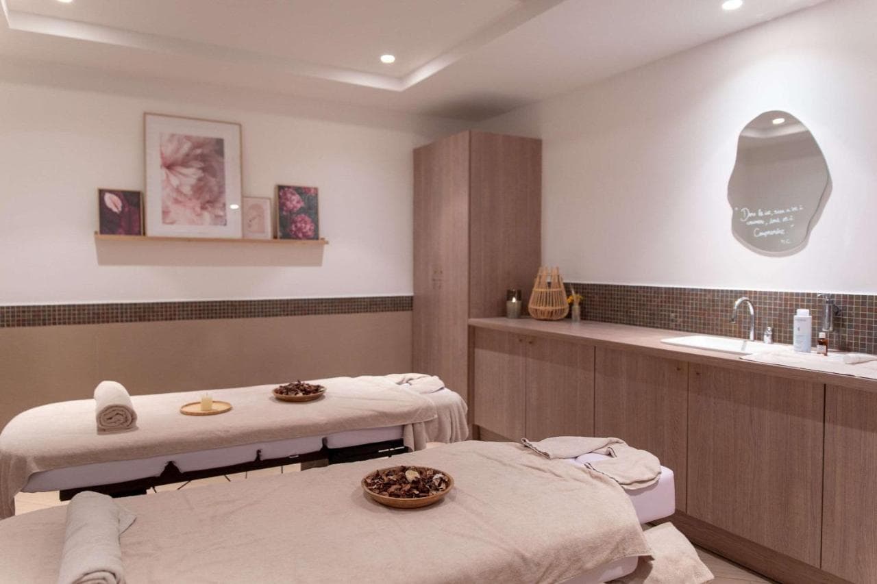 Zenitude Hotel la Valadiere, Ascend Hotel Collection