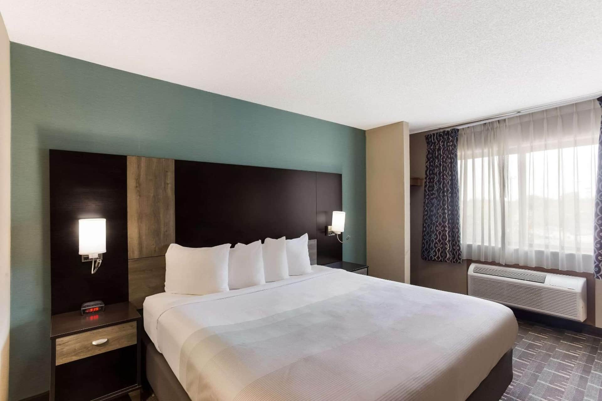 Quality Inn Galesburg near US Highway 34 and I-74