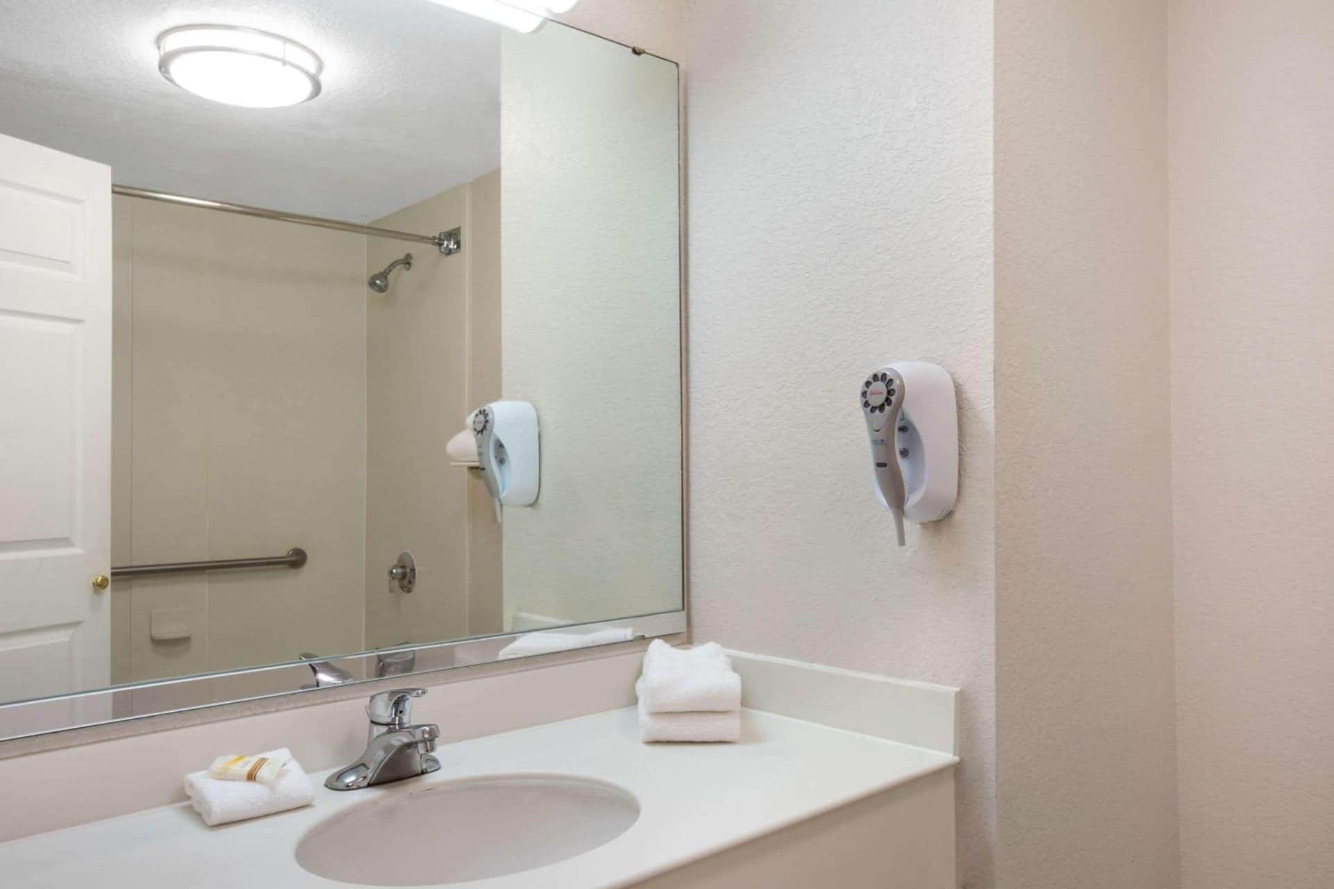 La Quinta by Wyndham Ft. Lauderdale Plantation