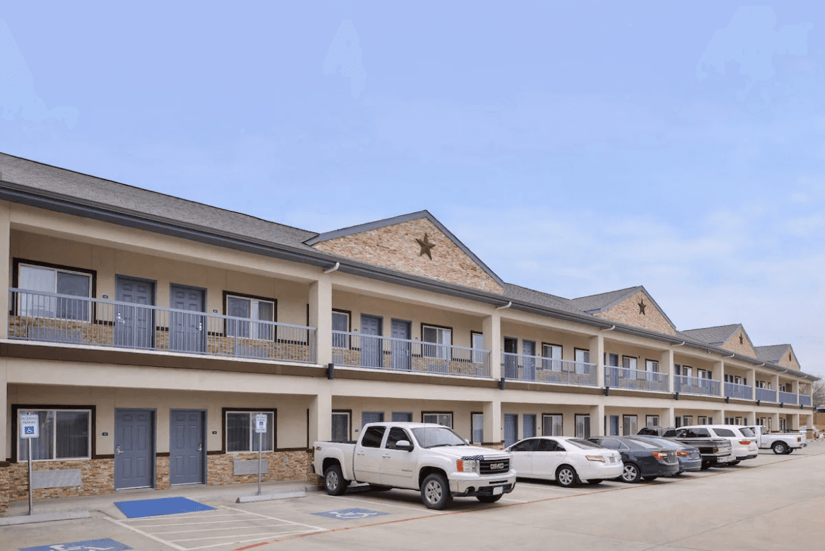 Crystal Inn & Suites IAH Humble
