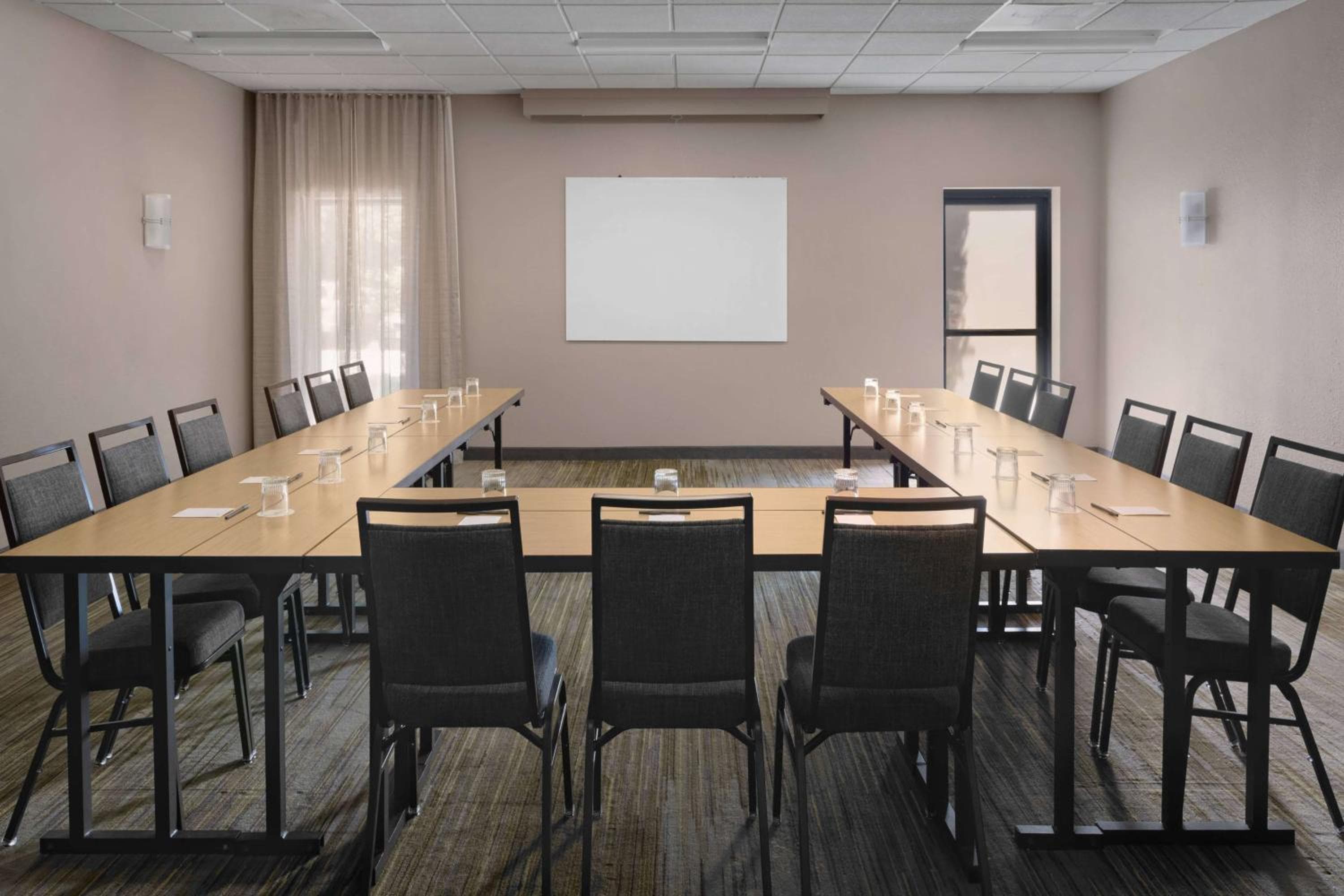 Sonesta Select Newport Middletown