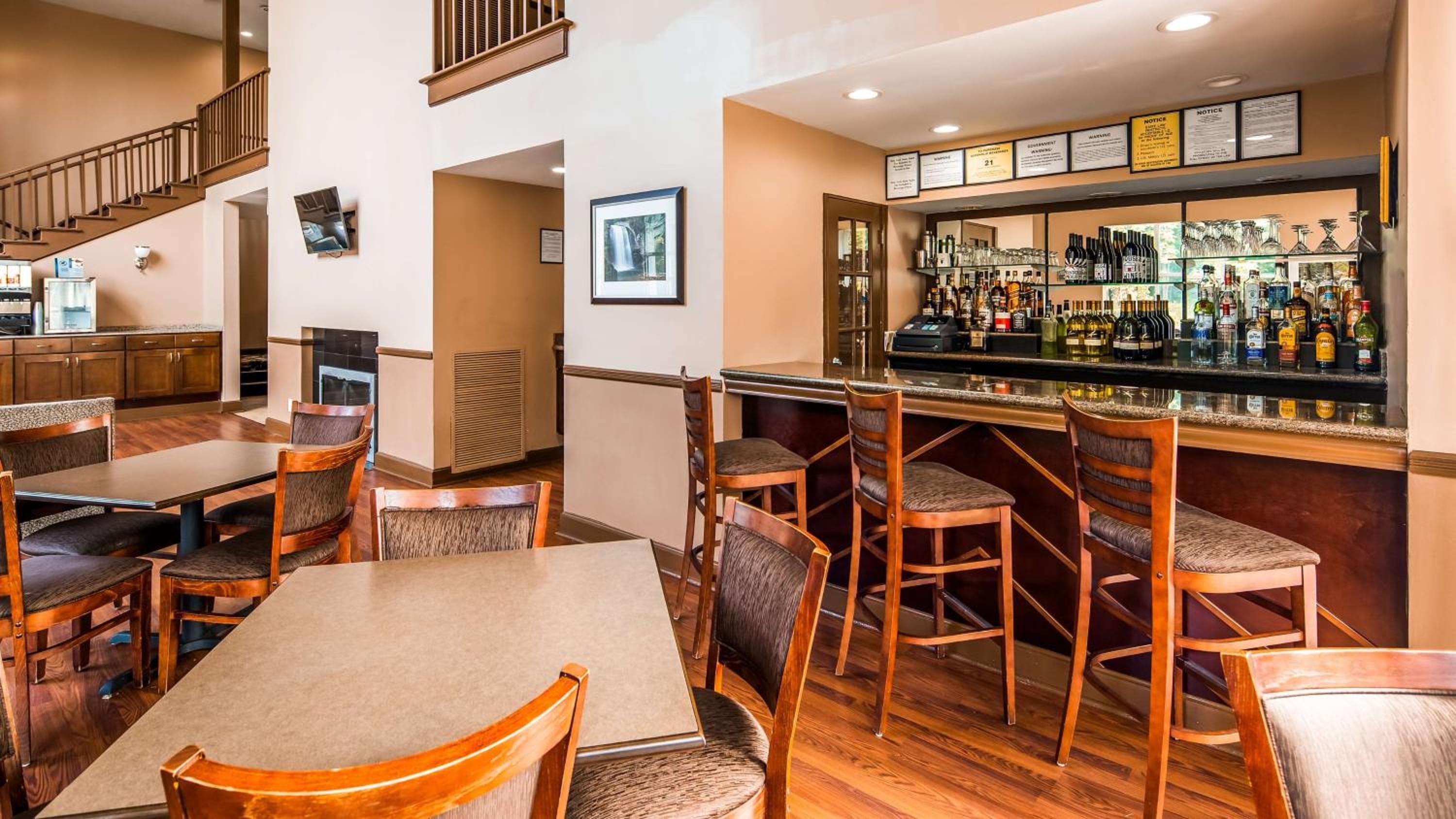 Best Western Plus The Inn & Suites At The Falls