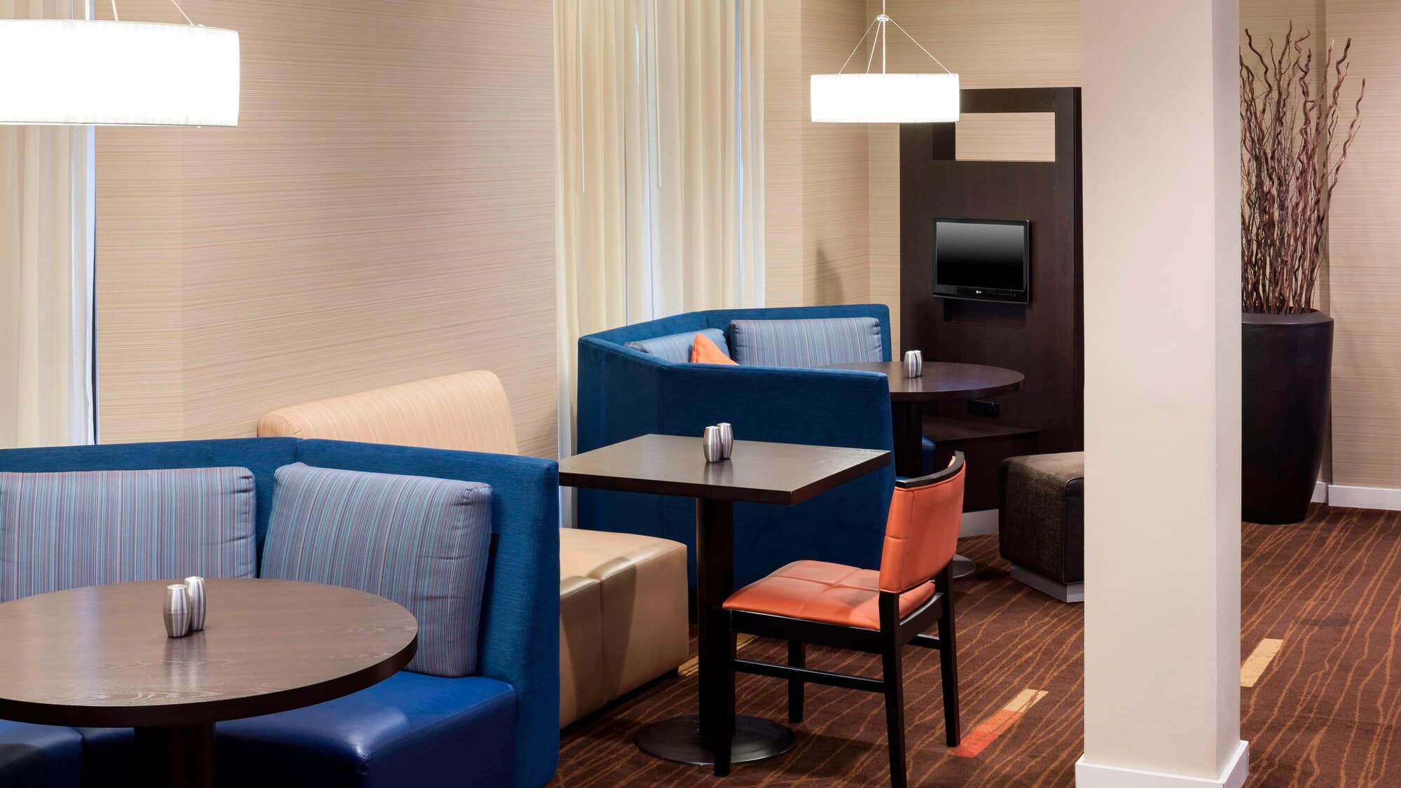 Courtyard by Marriott Wichita East