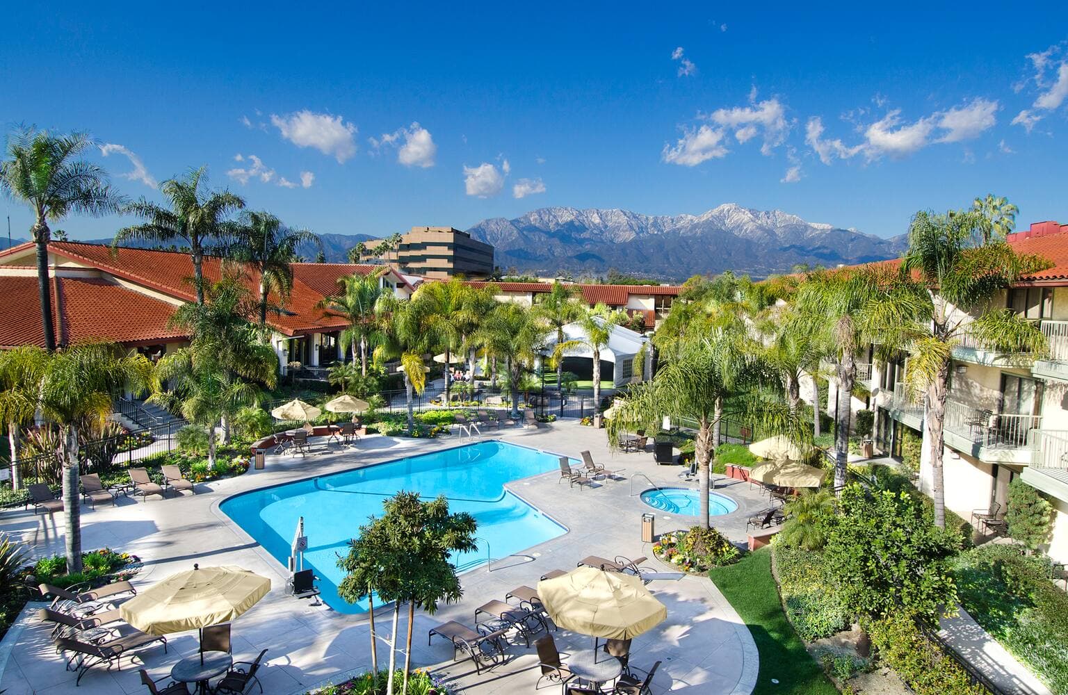 DoubleTree by Hilton Ontario Airport