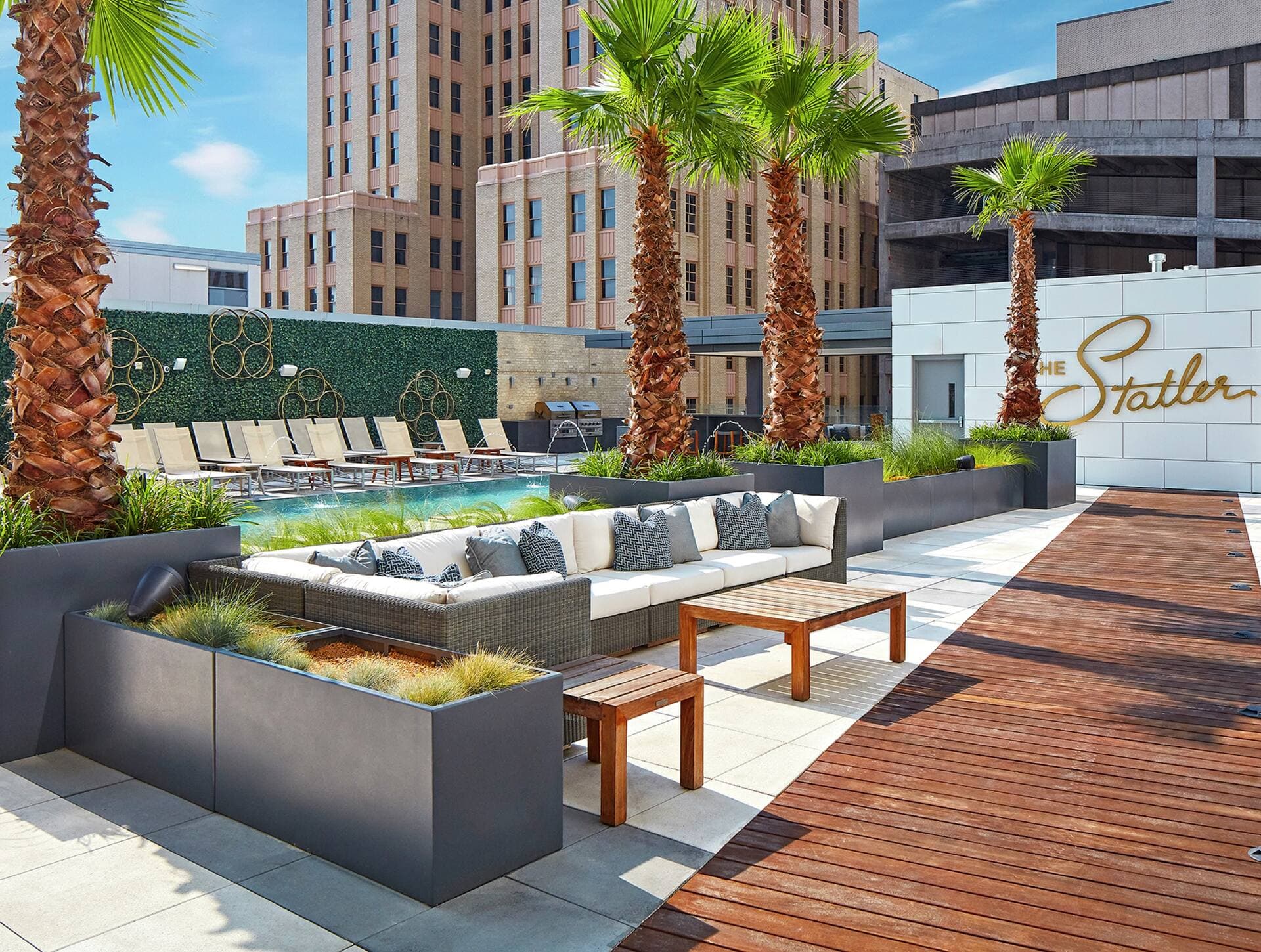 The Statler Dallas, Curio Collection By Hilton