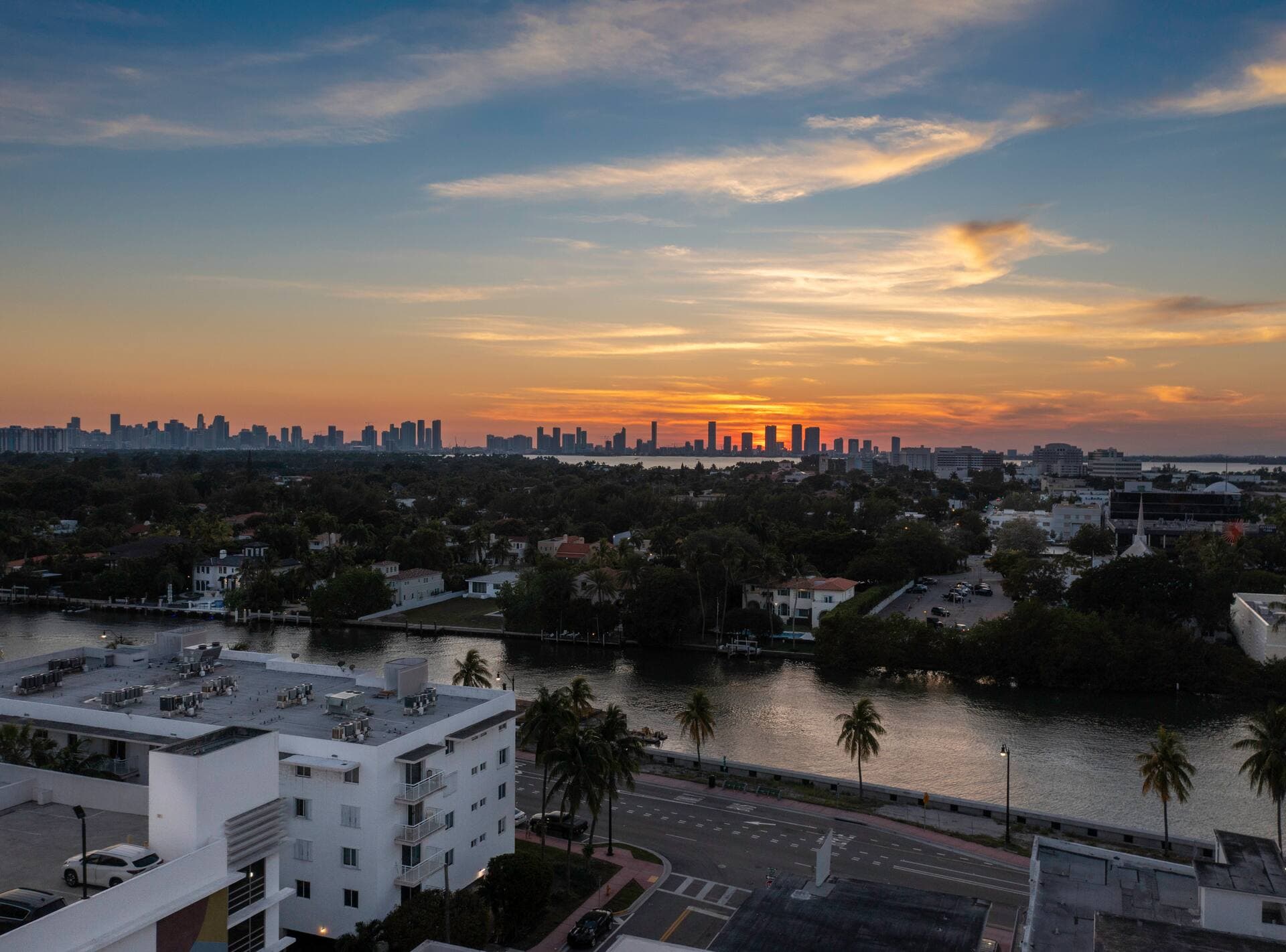 Hotel Continental Miami Beach, Tapestry Collection by Hilton