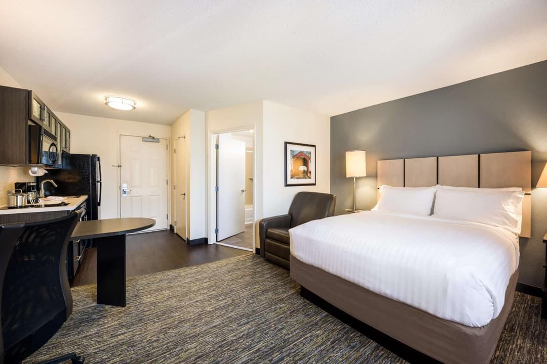 Sonesta Simply Suites Austin The Domain Area