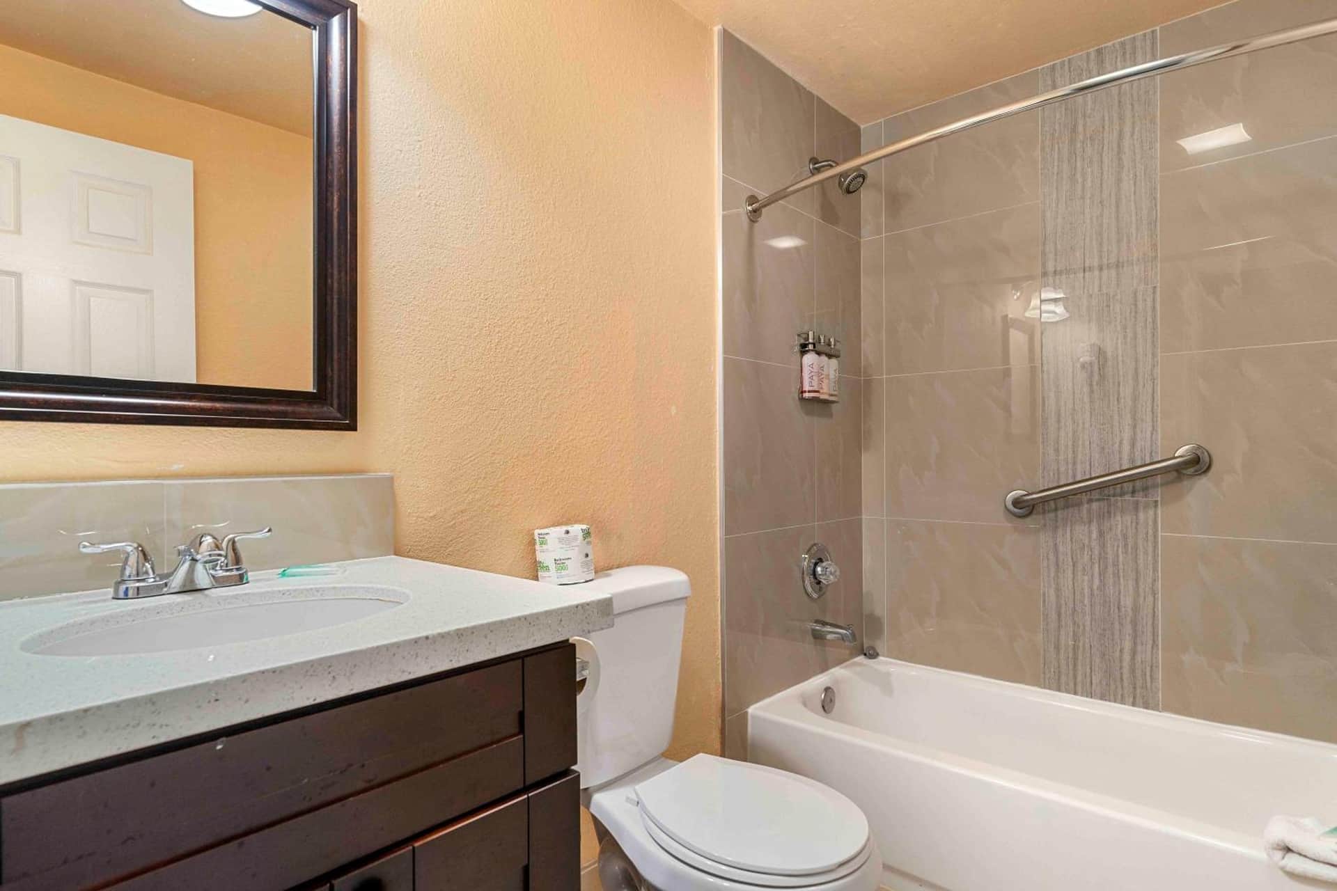 Lemon Tree Hotel and Suites