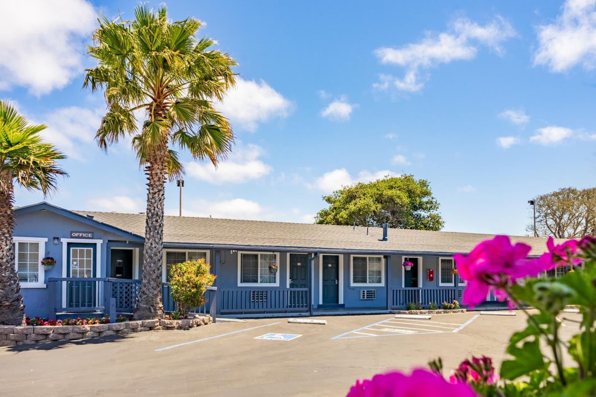 The Monterey Fireplace Inn