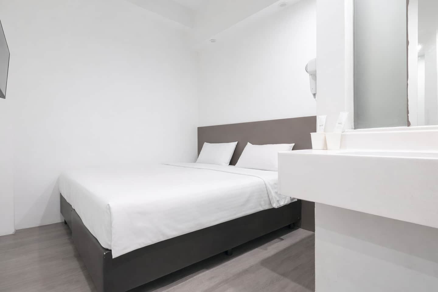 A Hotel Dickson