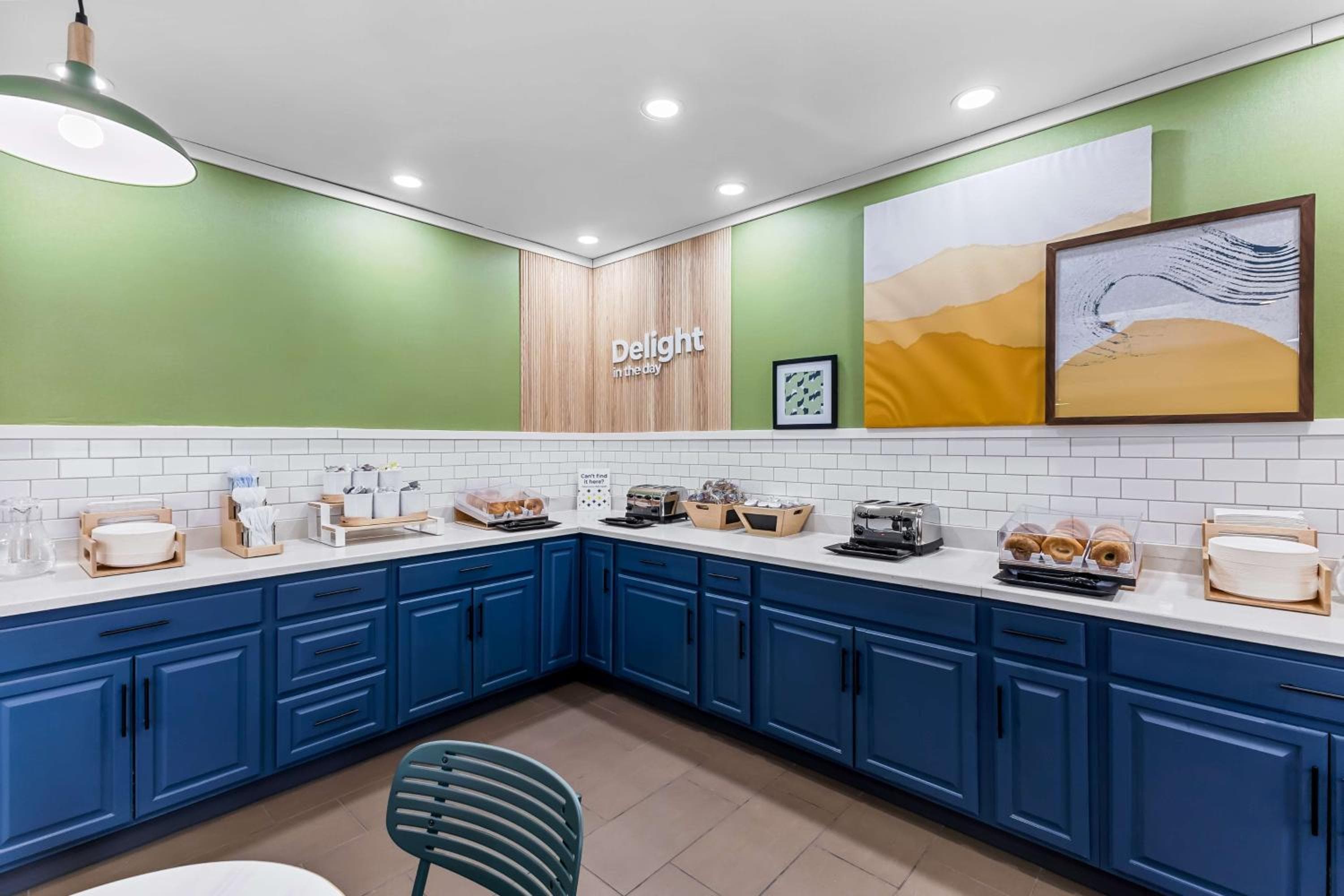 Spark by Hilton Glendale Peoria Phoenix North