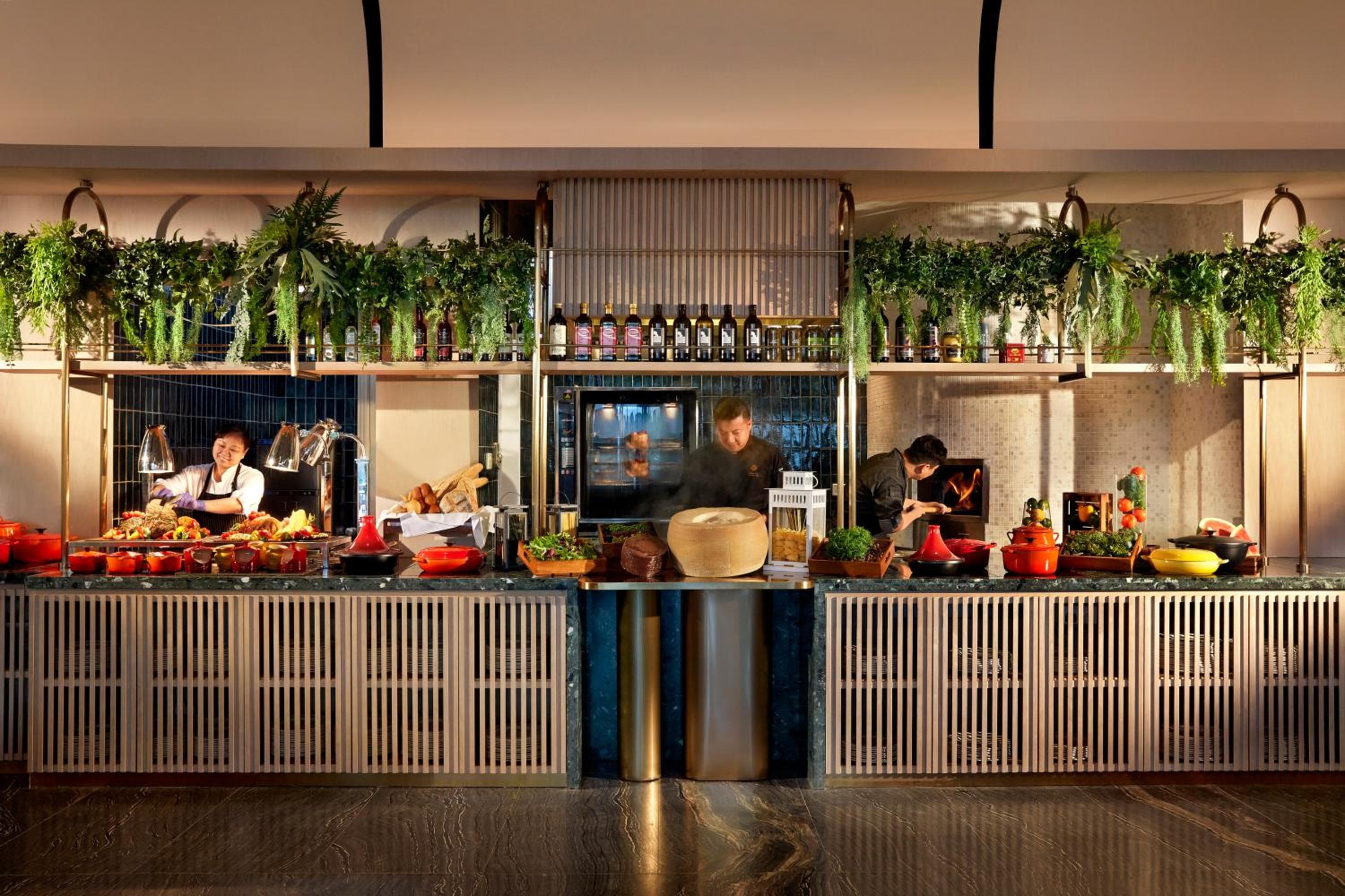 Momentus Hotel Alexandra