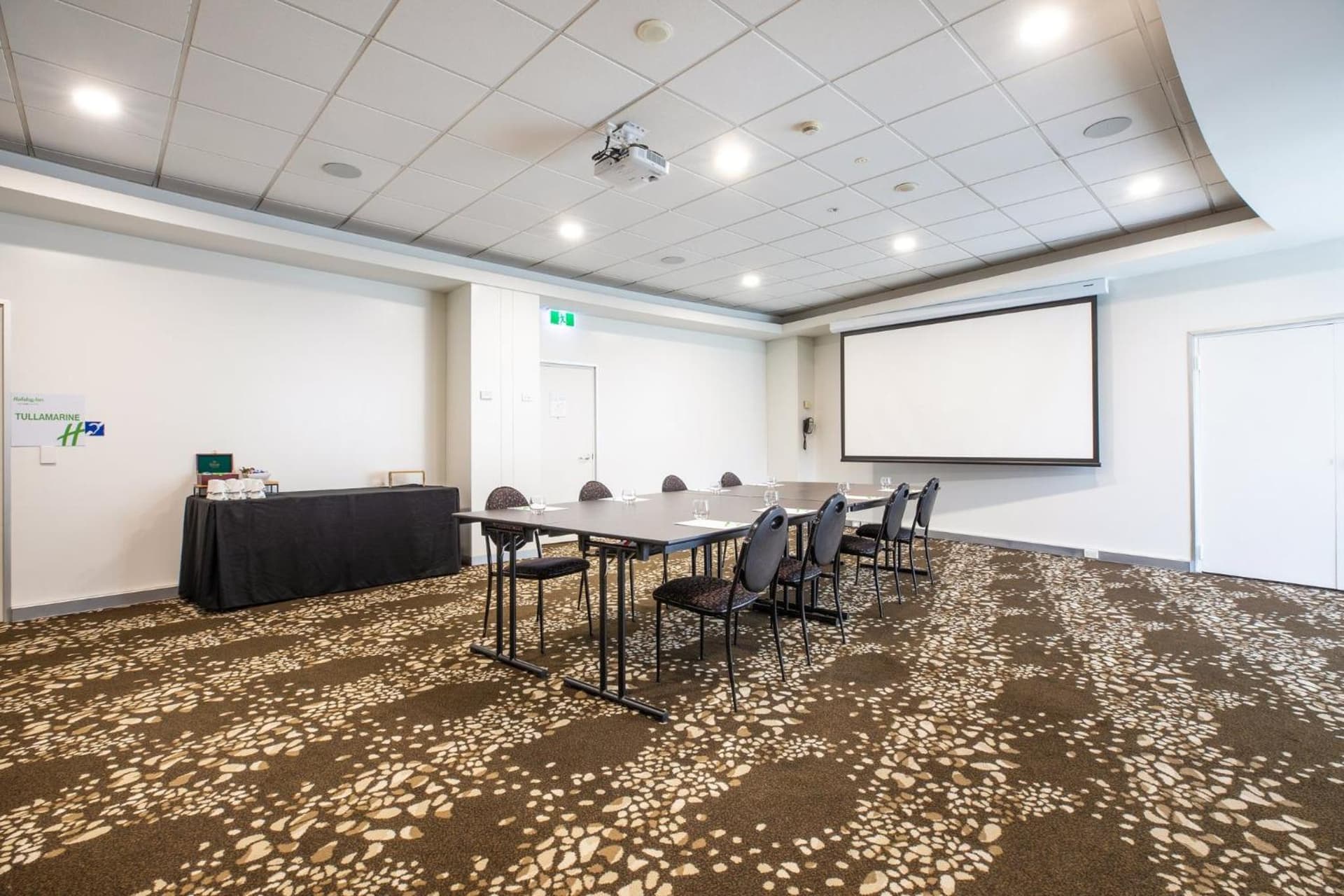 Holiday Inn Melbourne Airport by IHG