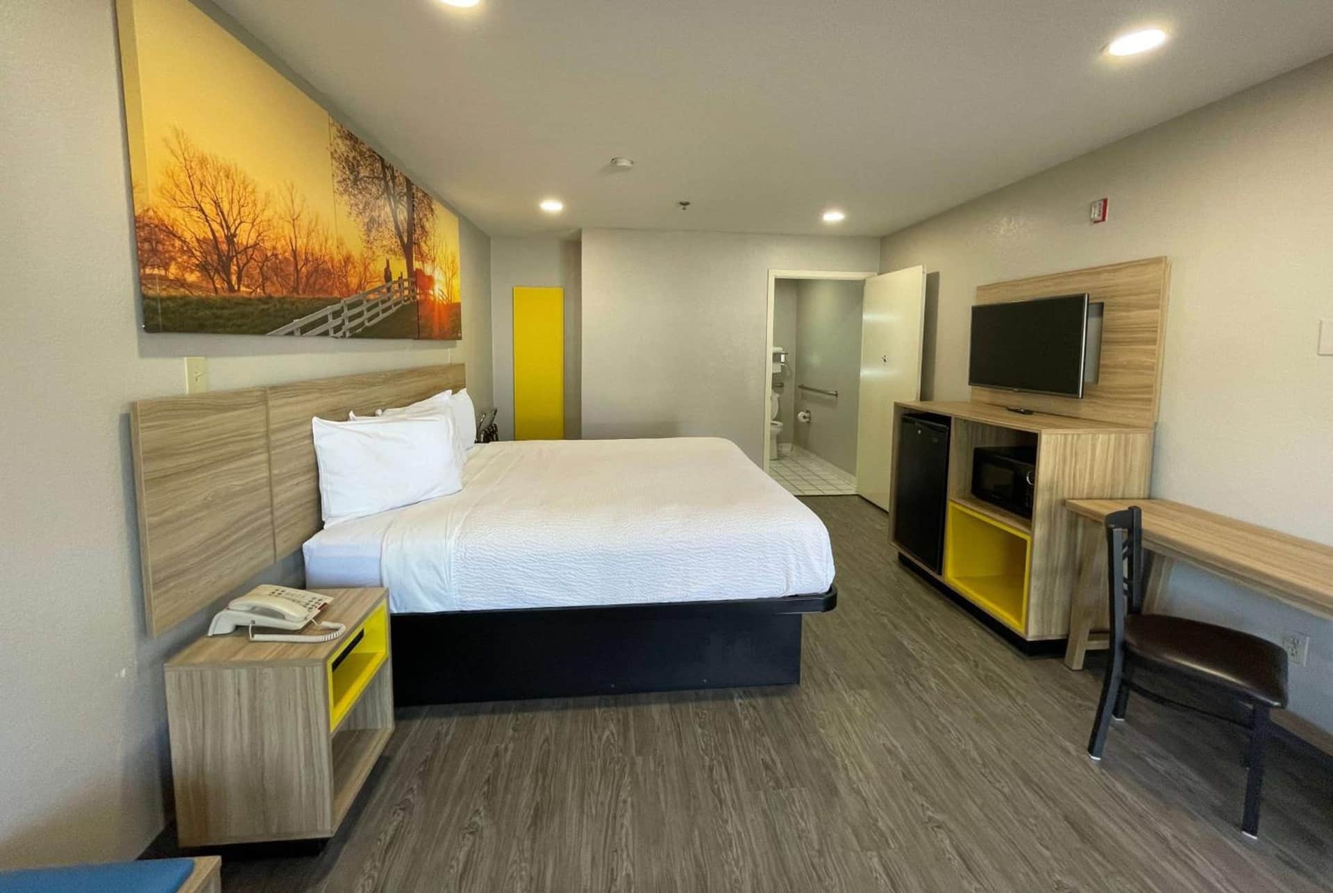 Days Inn by Wyndham Near Seaworld San Antonio