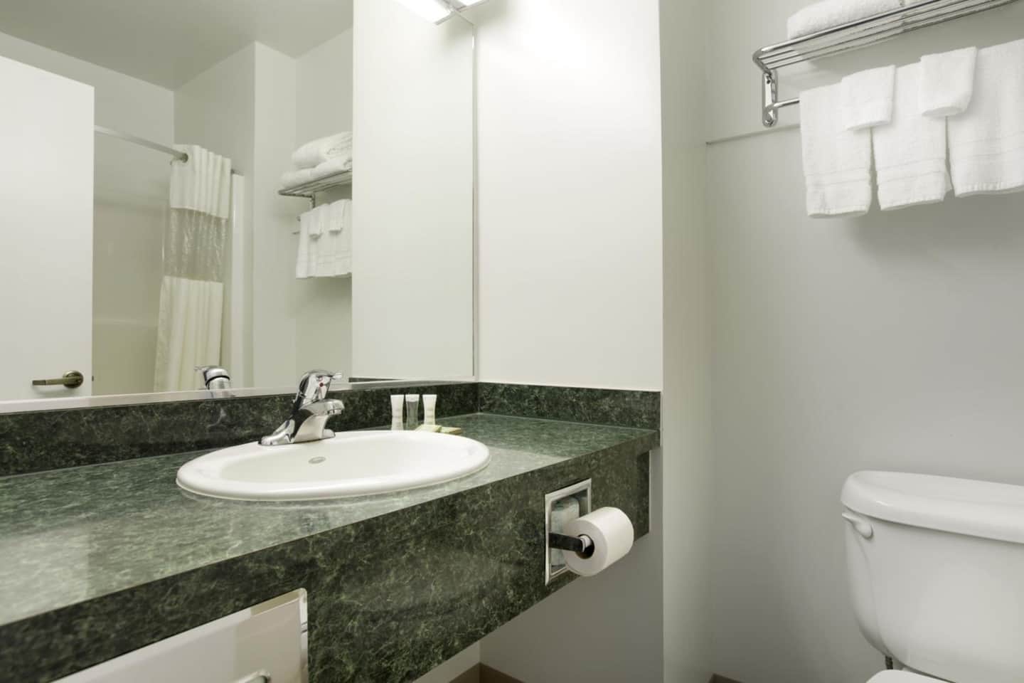 Super 8 by Wyndham Central Pt Medford