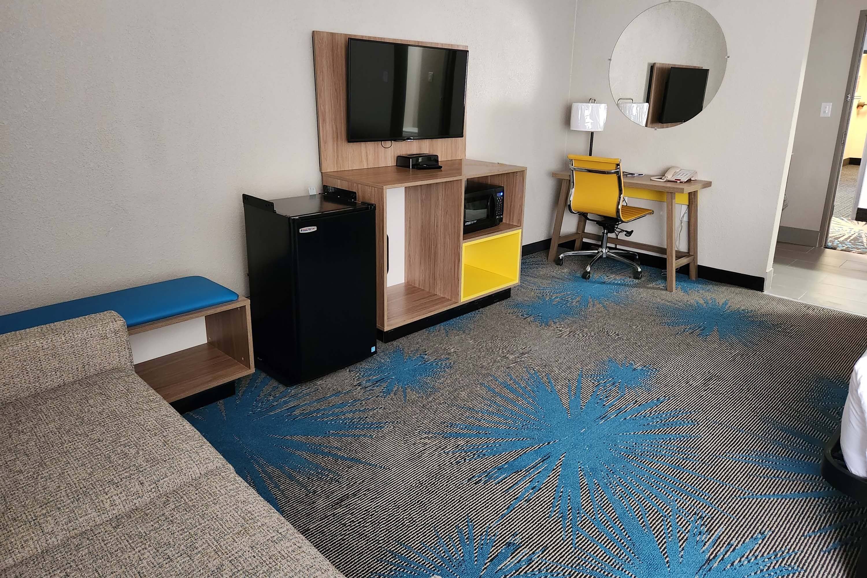 Days Inn by Wyndham Davenport