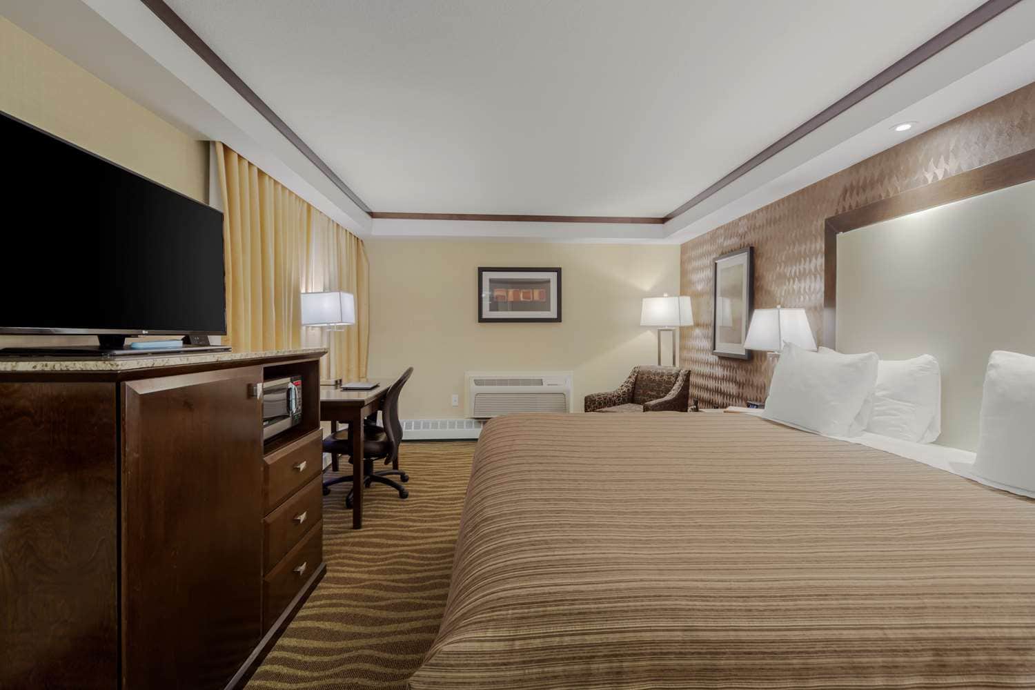 Best Western Premier Denham Inn & Suites