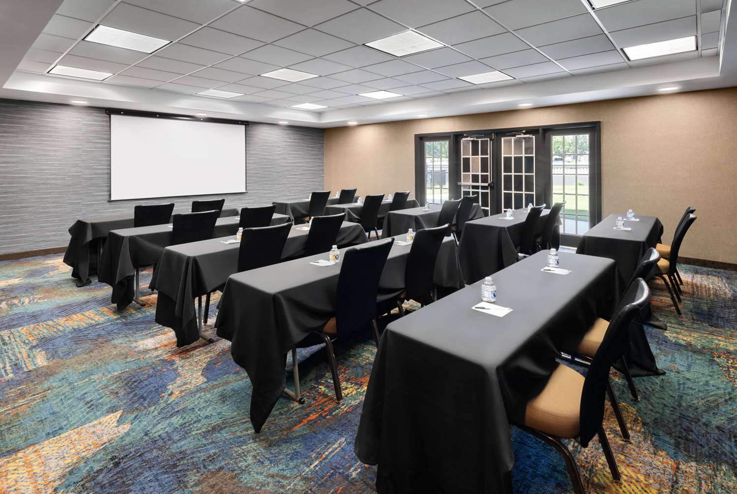 La Quinta Inn & Suites by Wyndham Greensboro NC