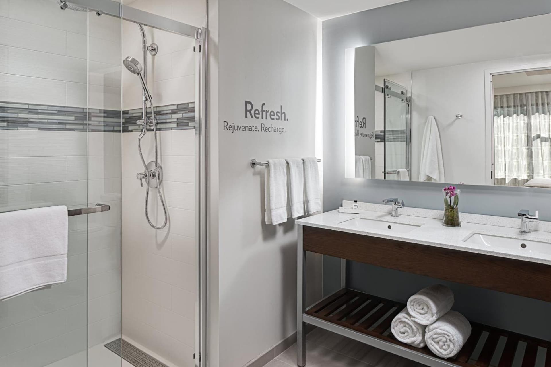 EVEN Hotel Long Island City - New York by IHG