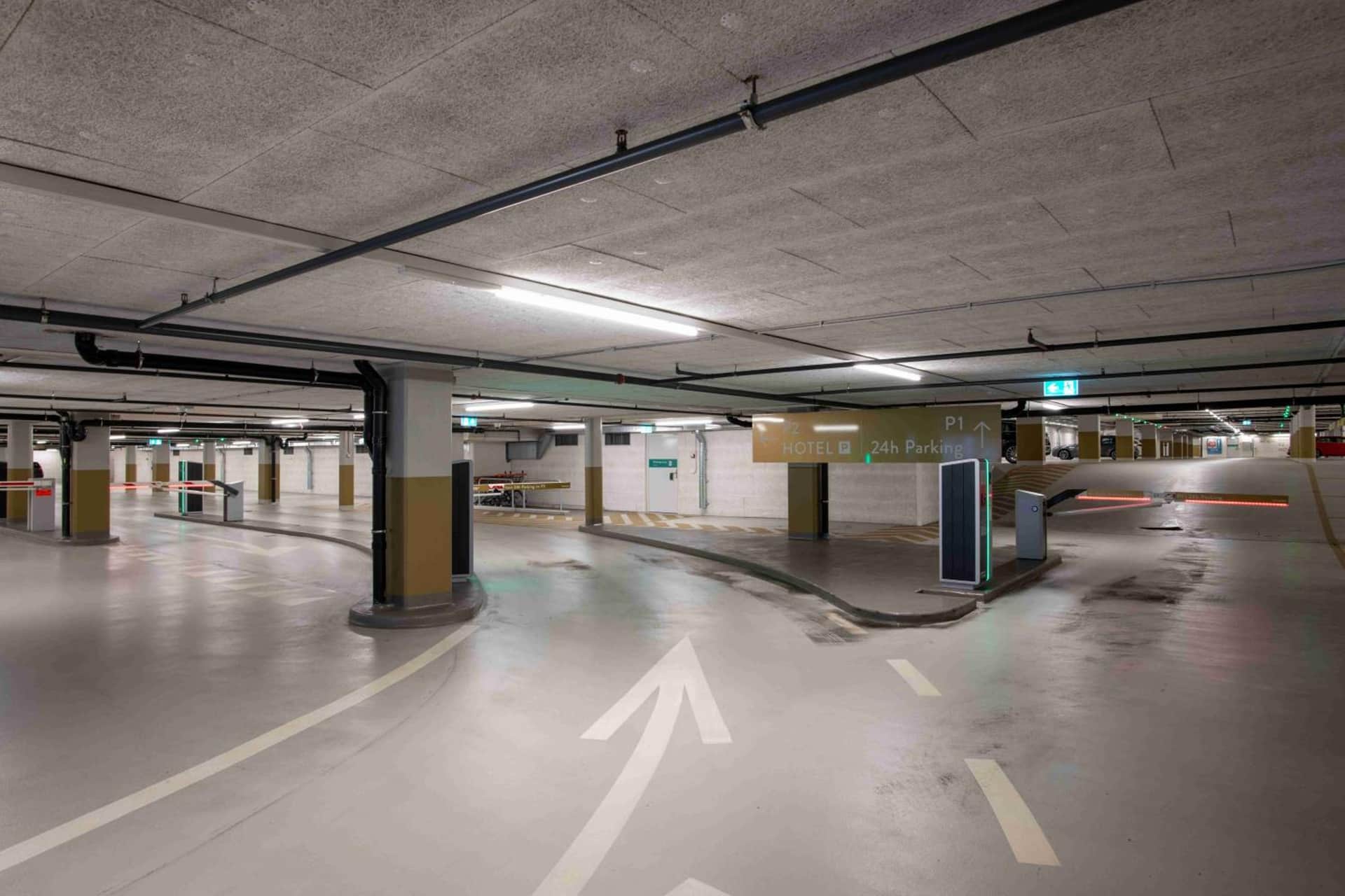 HOTEL illuster - Urban & Local