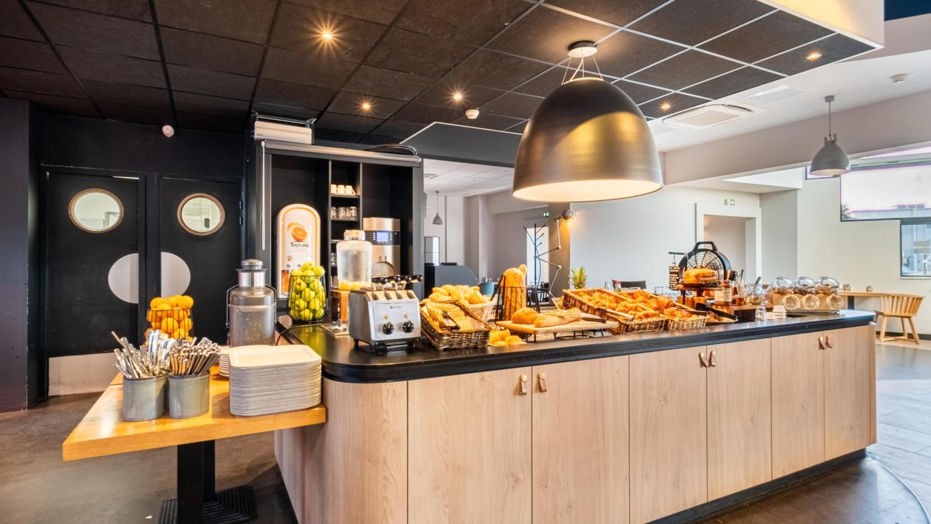 CAMPANILE PRIME NICE AEROPORT