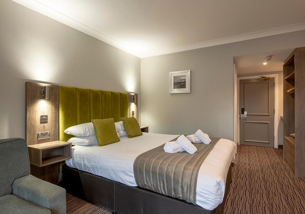 Hogs Back Hotel & Spa Nr Farnham