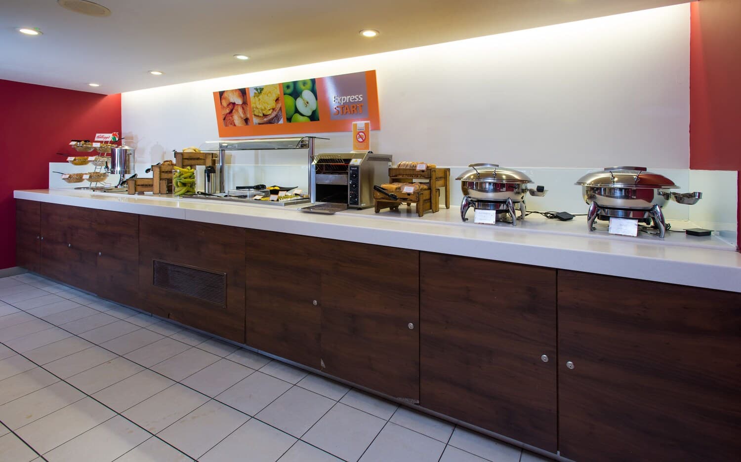Holiday Inn Express - East Midlands Airport