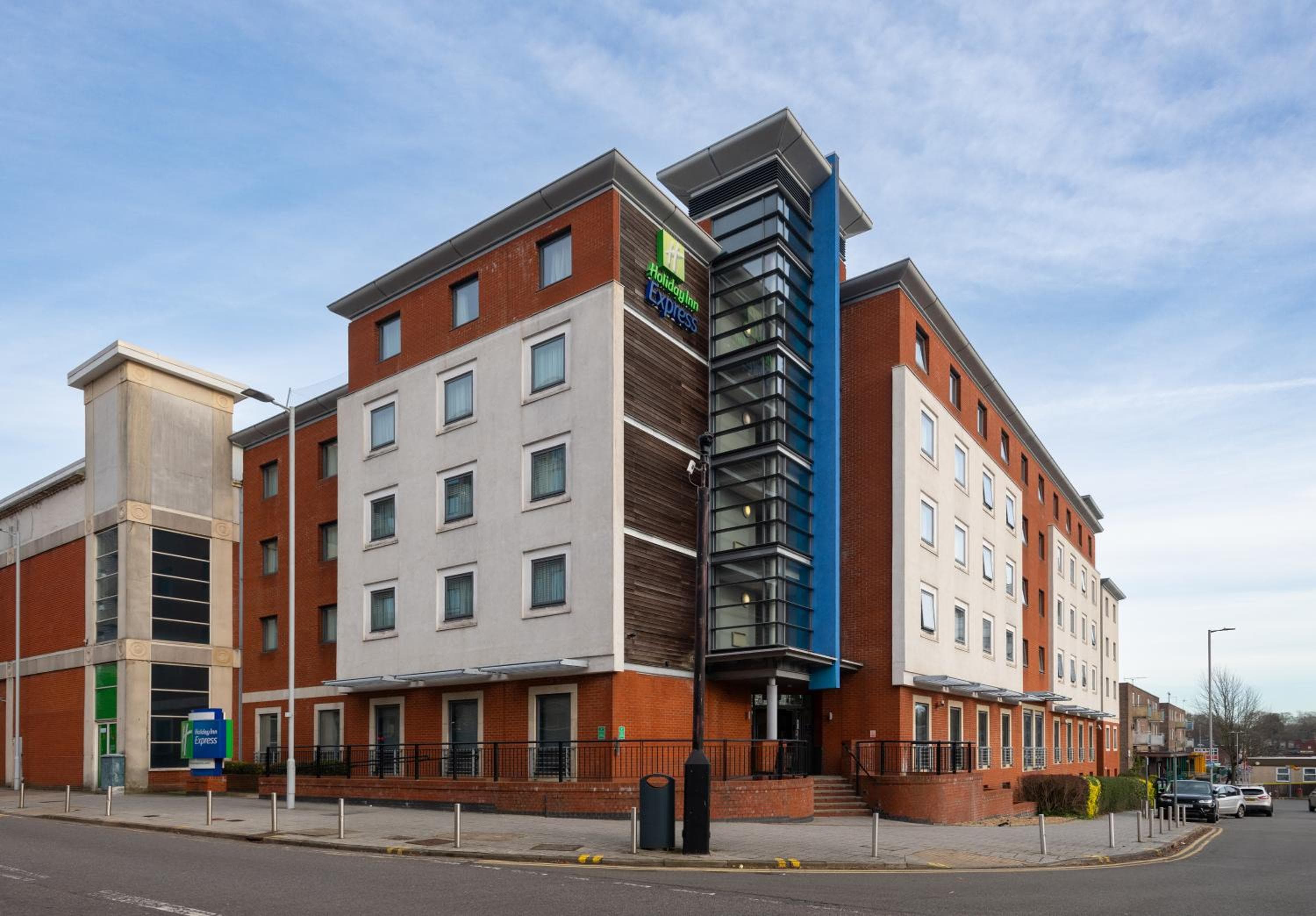 Holiday Inn Express - Stevenage