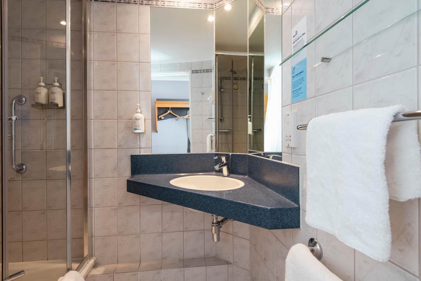 Holiday Inn Express - Swansea - East