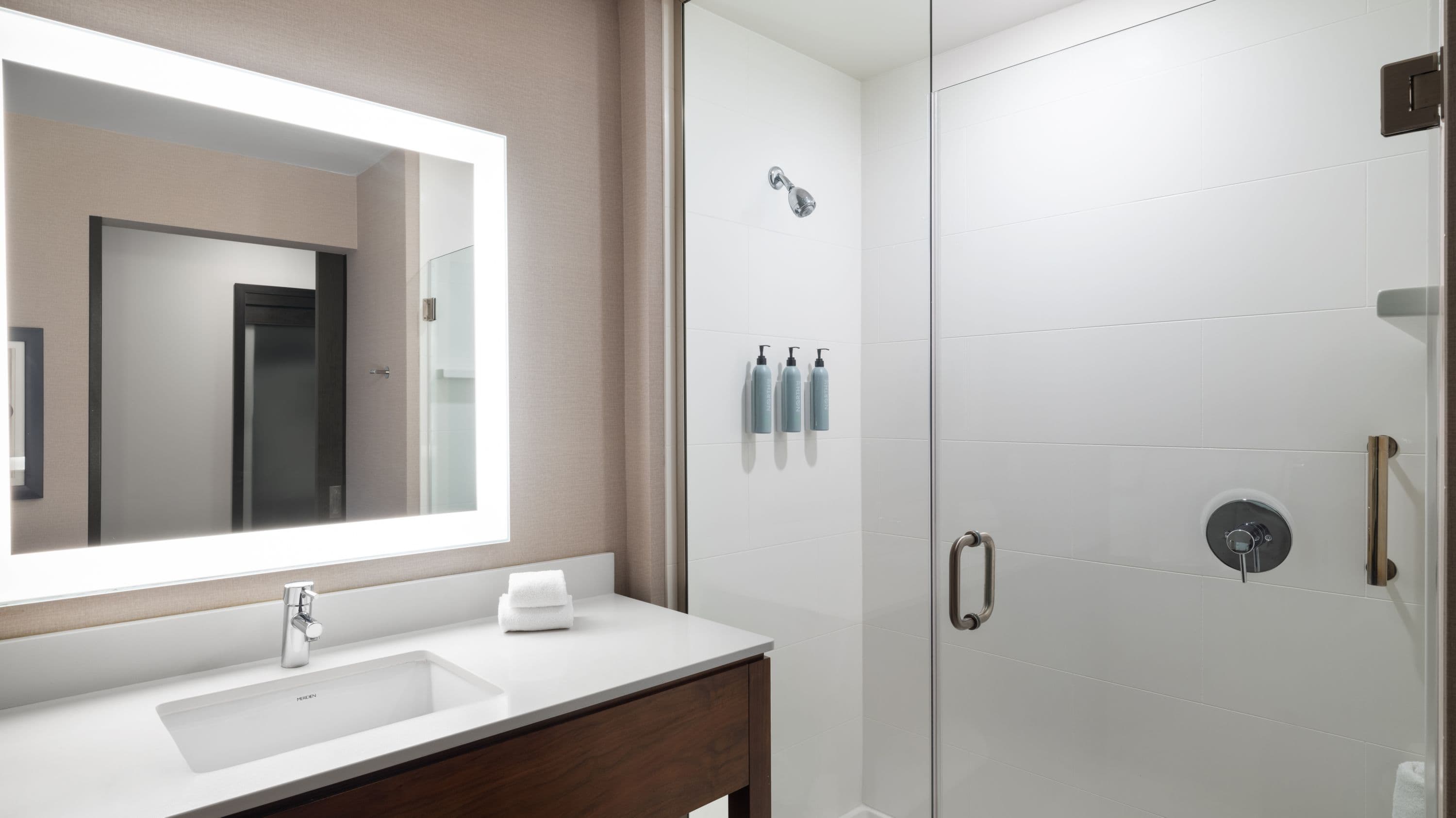 Courtyard by Marriott Seattle SeaTac Airport