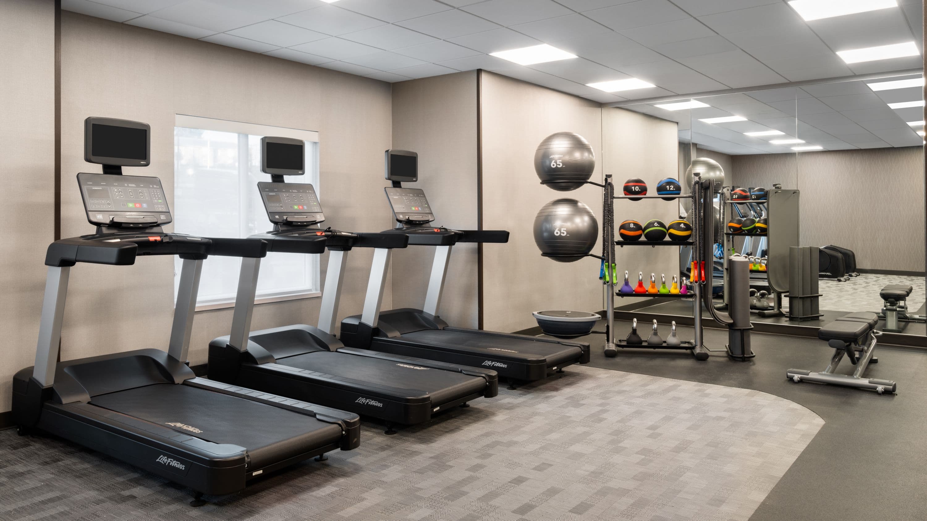 Courtyard by Marriott Seattle SeaTac Airport