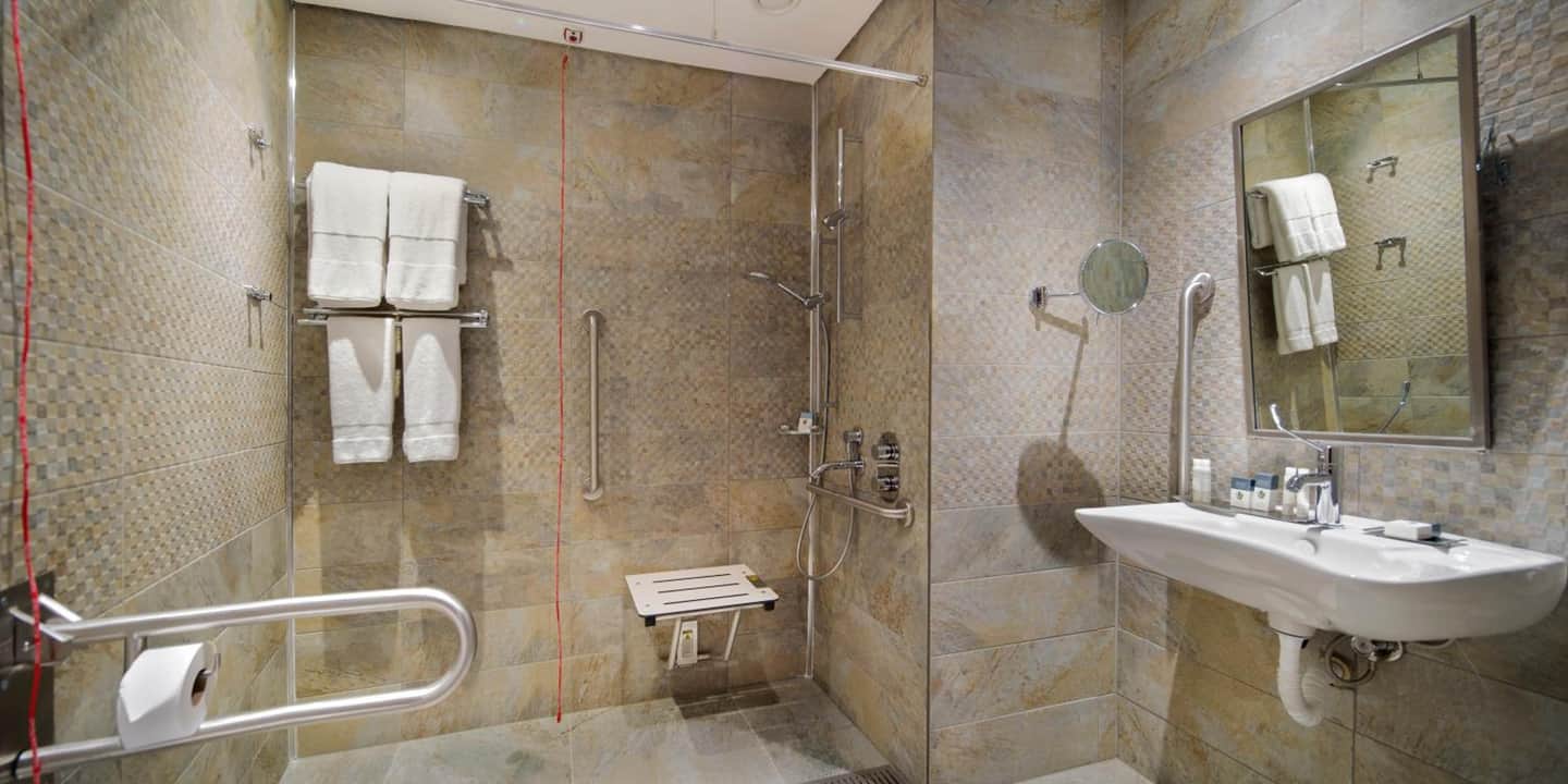 DoubleTree by Hilton Istanbul - Piyalepasa