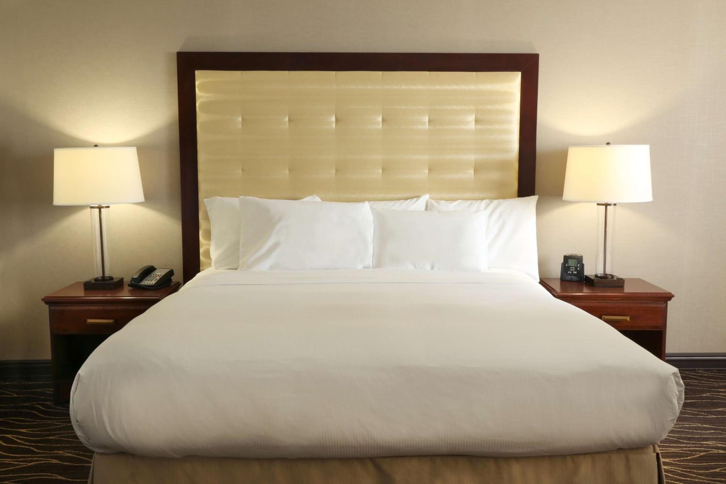 Hilton Kansas City Airport