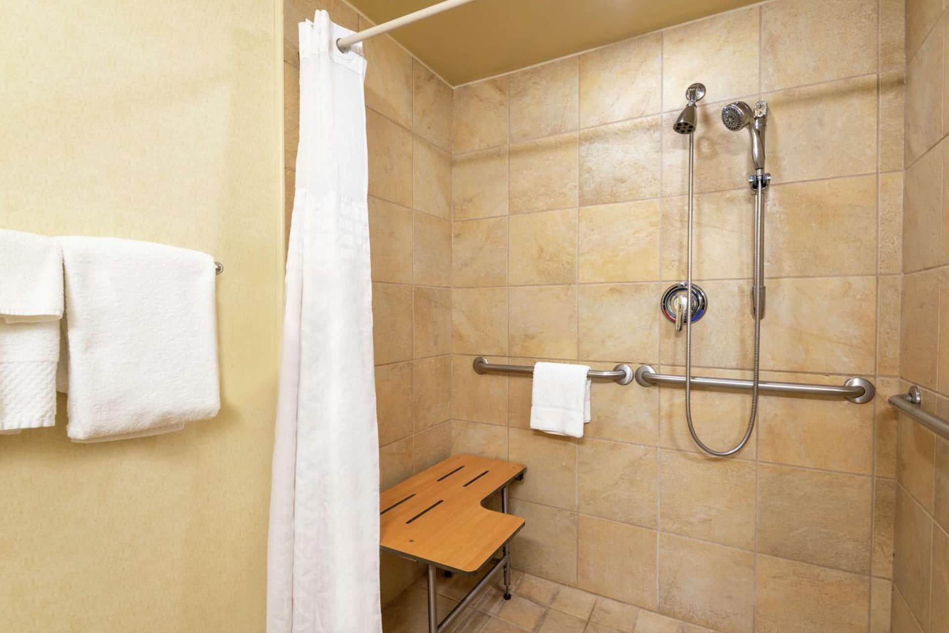 DoubleTree by Hilton Hotel Grand Rapids Airport