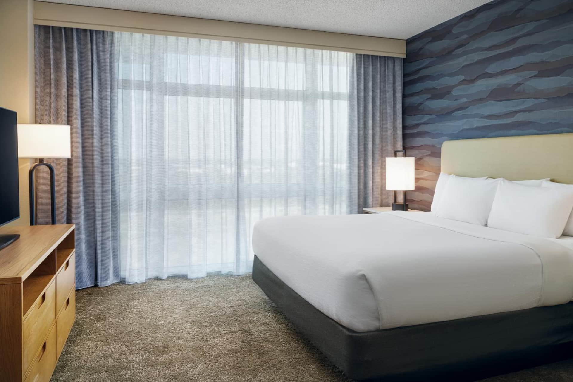 Embassy Suites by Hilton Charleston Airport Hotel & Convention Center