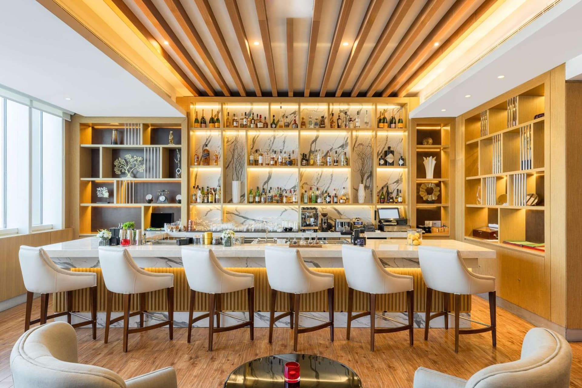 V Hotel Dubai, Curio Collection by Hilton