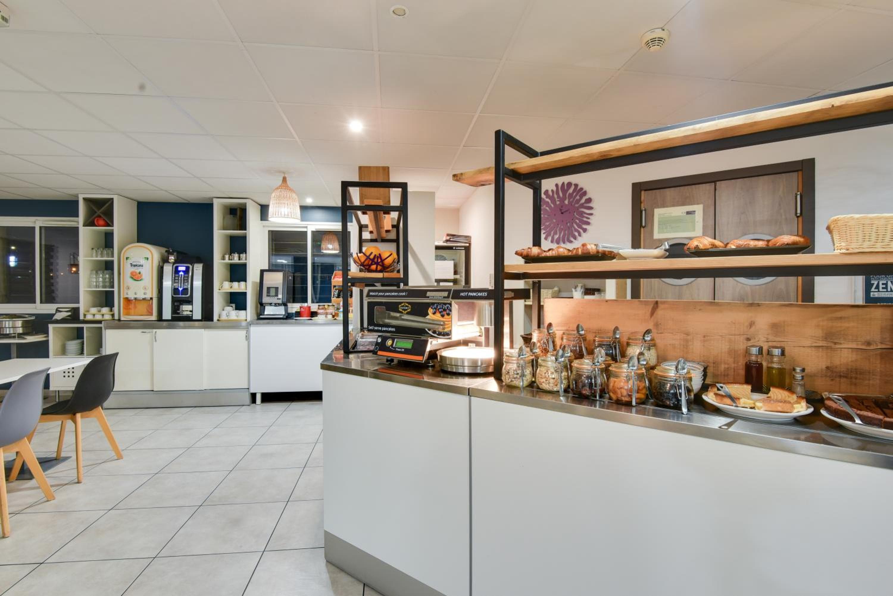 Kyriad Perpignan Sud