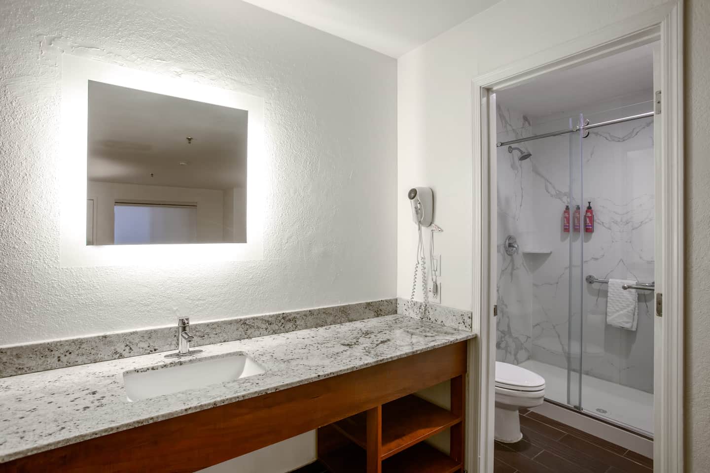 The Hotel Serene Glendale Peoria, Surestay Collection by Best Western
