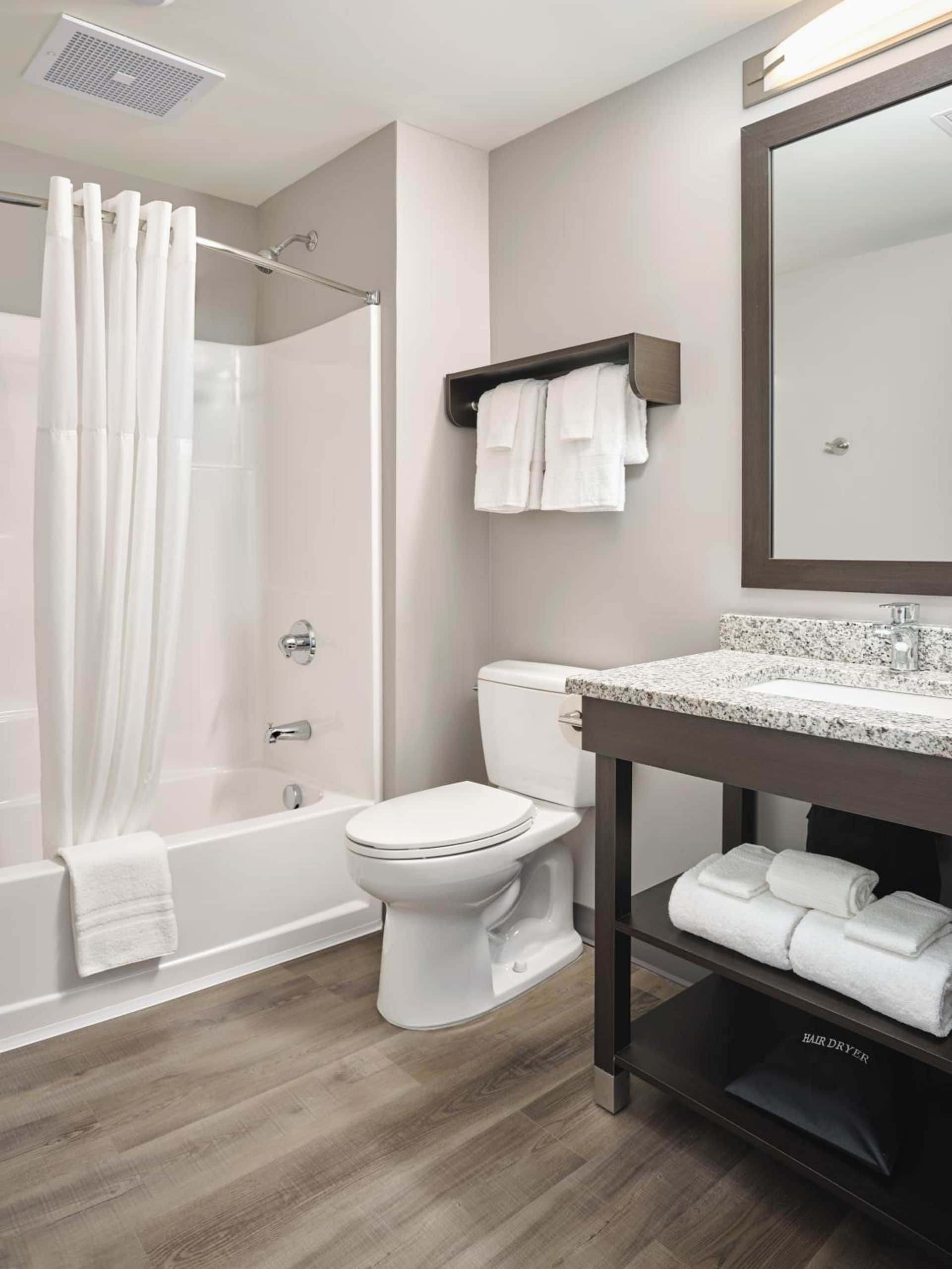 stayAPT Suites Charlotte North