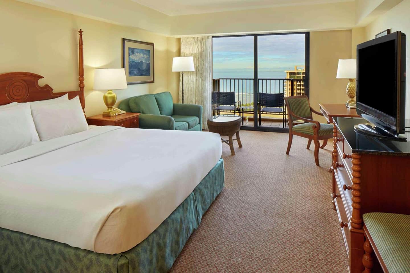 Hilton Hawaiian Village Waikiki Beach Resort