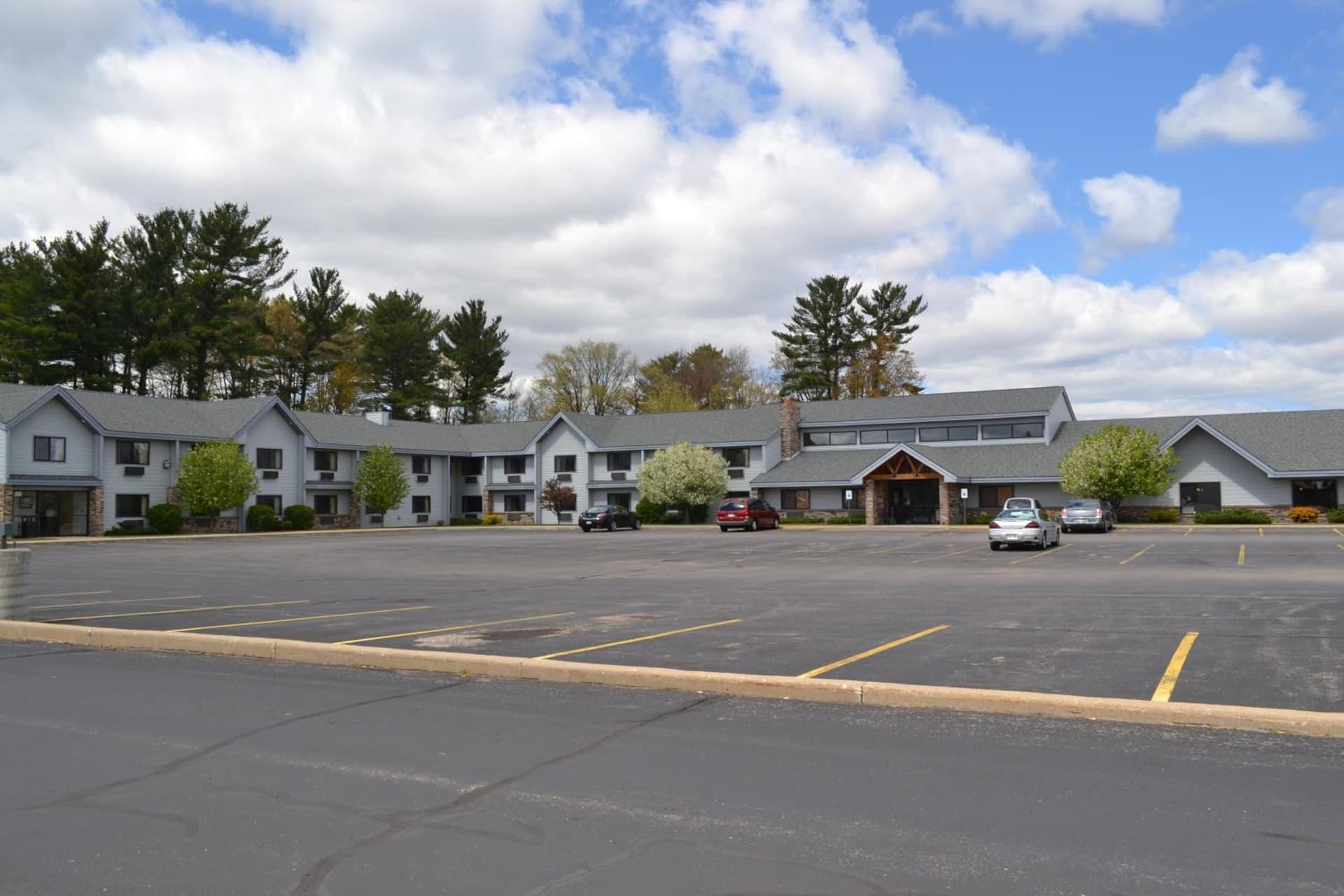 Cobblestone Hotel & Suites - Wisconsin Rapids