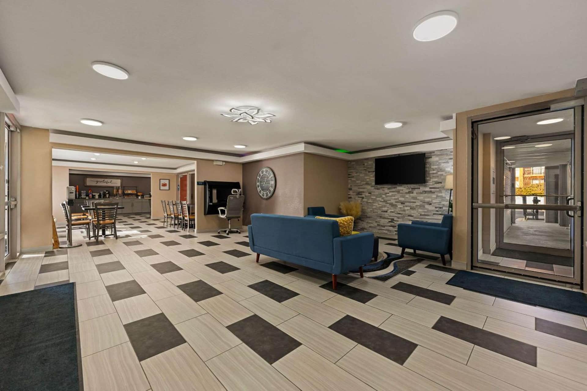 Econo Lodge Rockford Casino Area