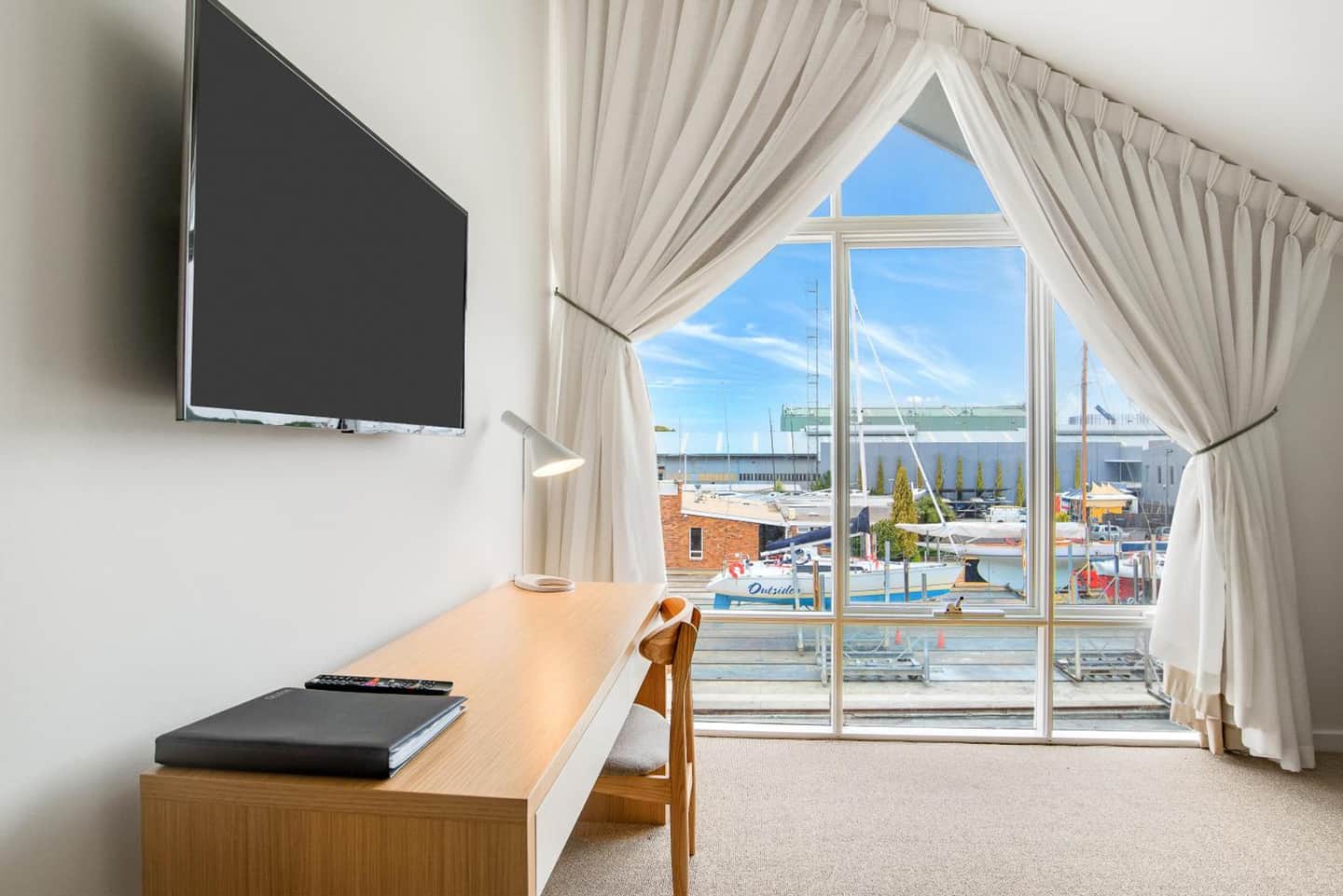 MainStay Suites Williamstown