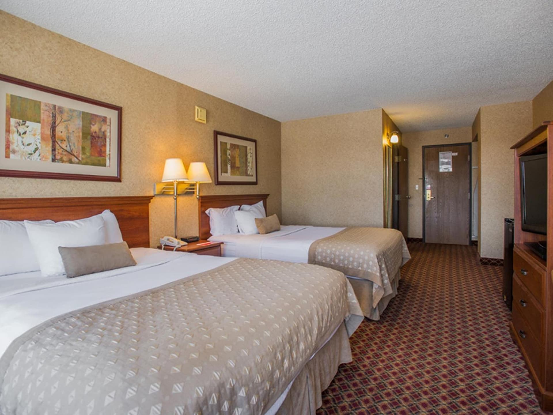 Ramada by Wyndham Topeka Downtown Hotel & Convention Center