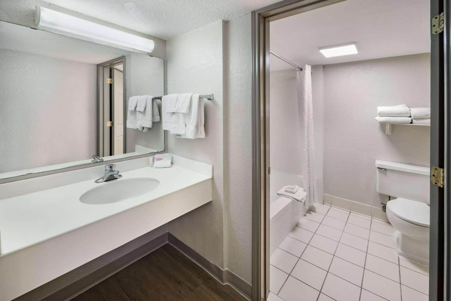 Days Inn by Wyndham Del Rio