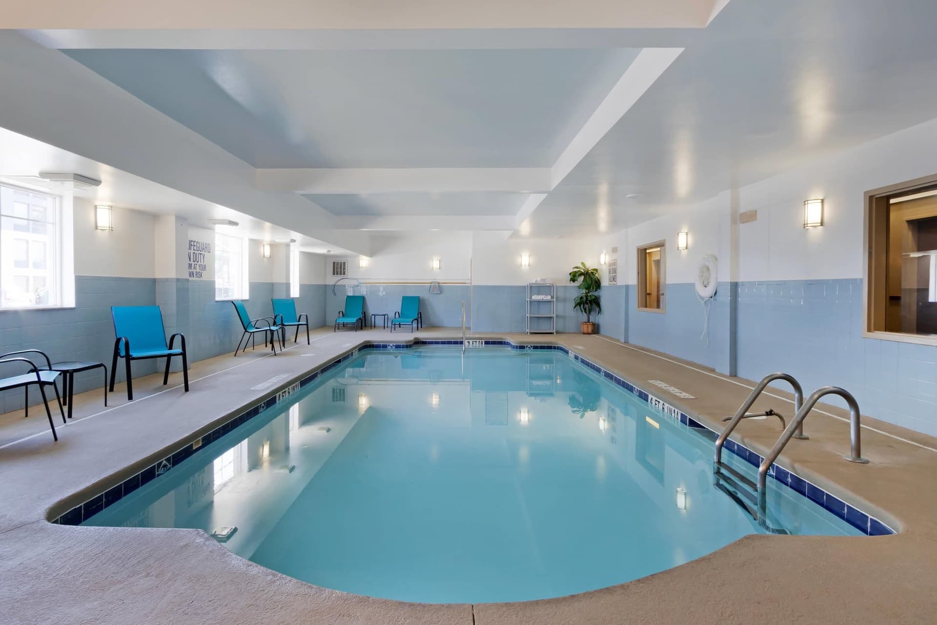 Comfort Inn & Suites Charleston Airport Convention Center