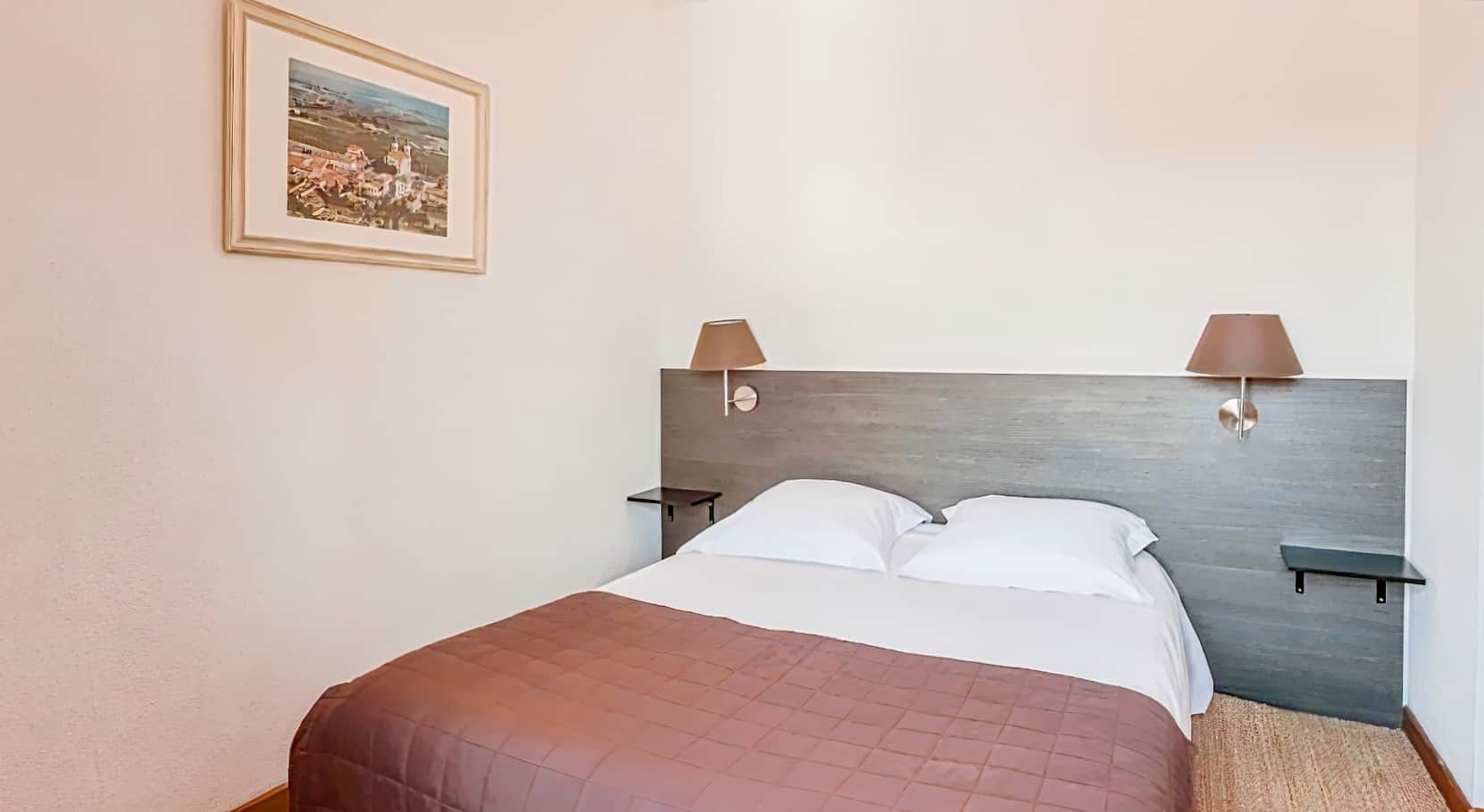 Le Relais des Dix Crus (Logis de France)