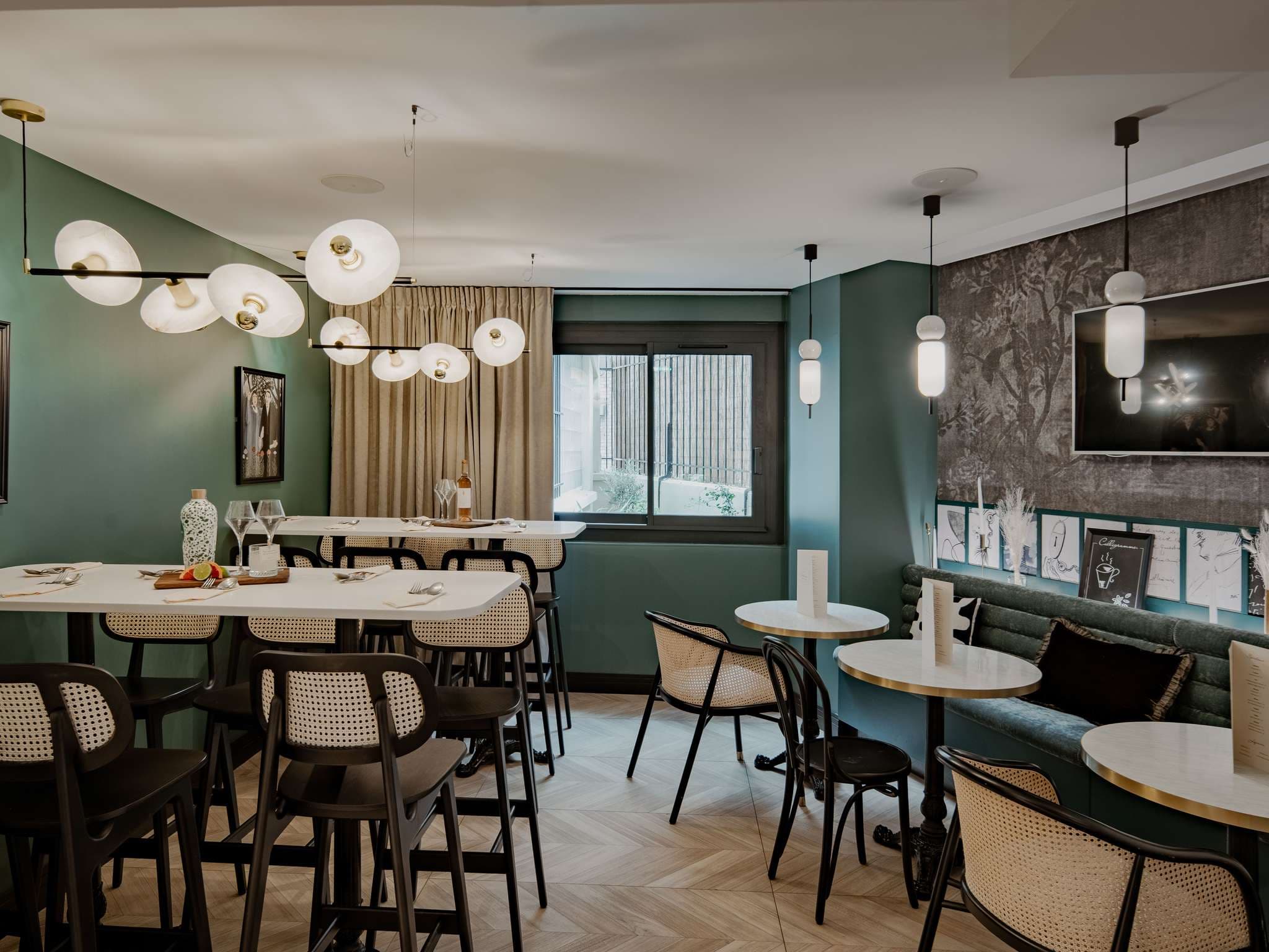 Mercure Paris Tour Eiffel Pont Mirabeau Hotel