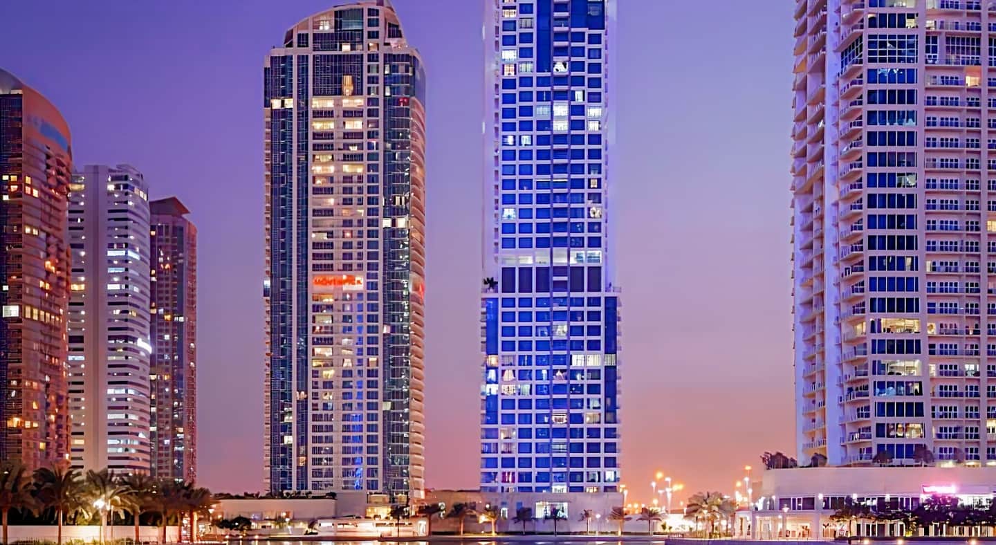 Mövenpick Hotel Jumeirah Lakes Towers