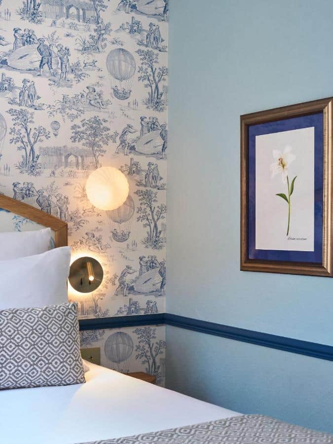 Hôtel De Neuve by HappyCulture